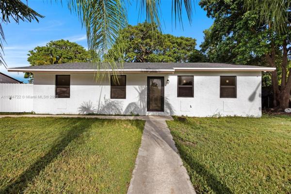 324 SW 16th Ter, Homestead, Florida 33030, image 1