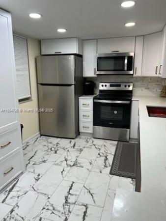 Meadowbrook Lakes, 424 SE 10th St #204, Dania Beach, Florida 33004, image 1