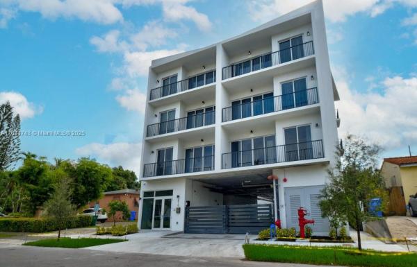 Victory Homesites, 2010 SW 25th Ter #206, Miami, Florida 33133, image 1