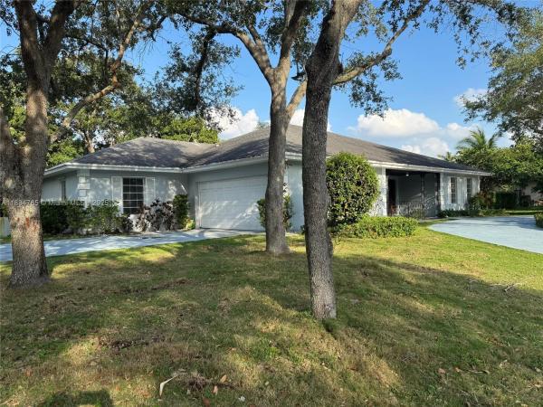 13501 SW 104th Ave, Unincorporated Dade County, Florida 33176, image 1