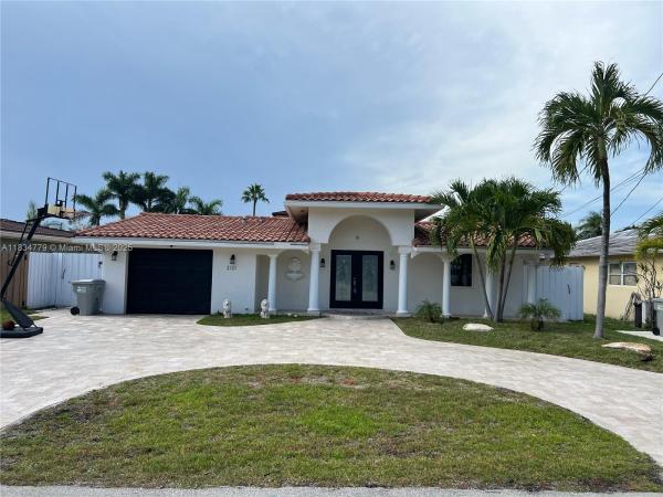 Pompano Isles, 2321 SE 15th St, Pompano Beach, Florida 33062, image 2