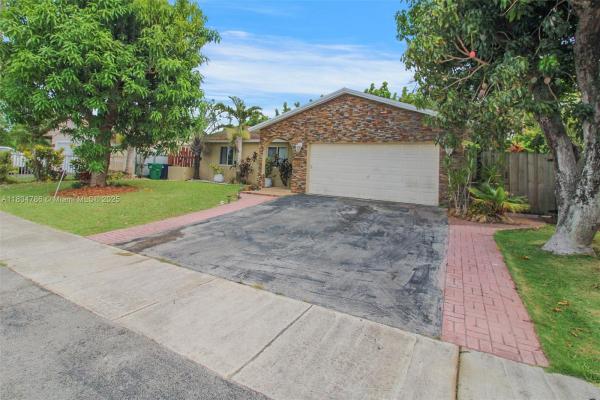 Meadow Wood Manor, 13212 SW 262nd Ter, Princeton, Florida 33032, image 3