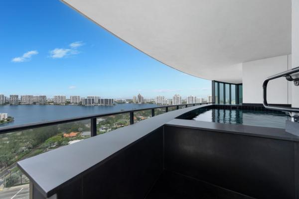 Porsche Design Tower, 18555 Collins Ave 2003, Sunny Isles Beach, Florida 33160, image 1