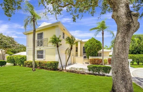 Wilshire, 15281 Wilshire Ct, Pembroke Pines, Florida 33027, image 1
