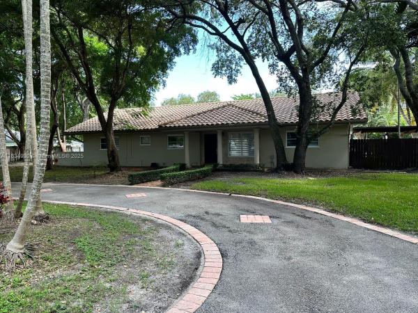 Galloway Glen, 8755 SW 96th St, Kendall, Florida 33176, image 2