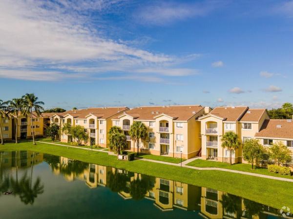Royal Grand, 2640 S University Dr #321, Davie, Florida 33328, image 1