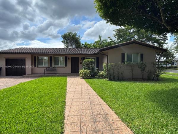 Miami Lakes Residential, 14181 Leaning Pine Dr, Miami Lakes, Florida 33014, image 1