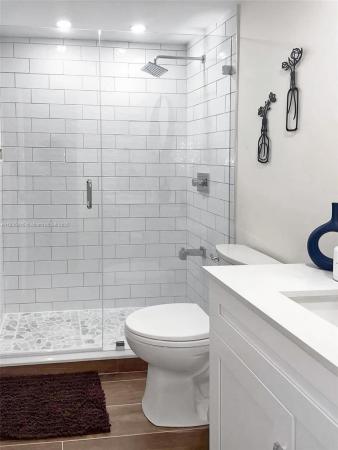 Village Of Kings Creek, 7707 Camino Real #B-205, Glenvar Heights, Florida 33143, image 3