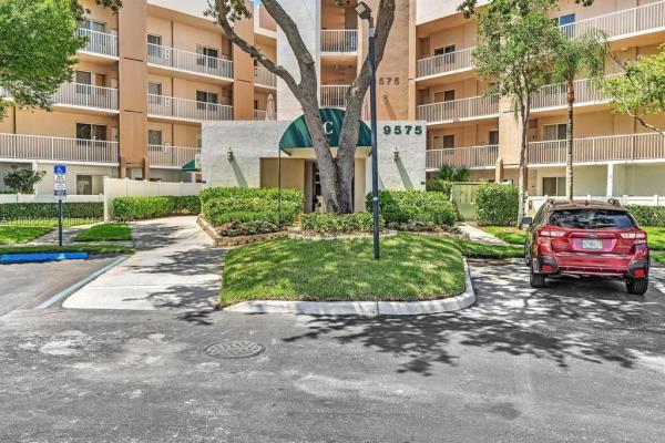 Weldon, 9575 Weldon Cir #C406, Tamarac, Florida 33321, image 2