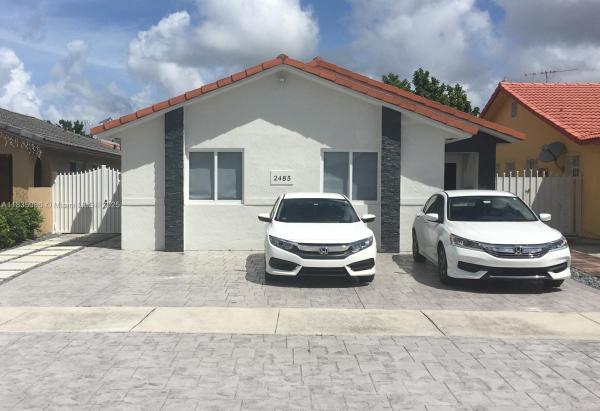 Jibacoa, 2485 W 72nd Pl, Hialeah, Florida 33016, image 1