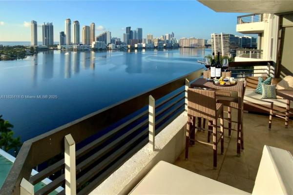 Mystic Pointe Tower 500, 3530 Mystic Pointe Dr 1714, Aventura, Florida 33180, image 1