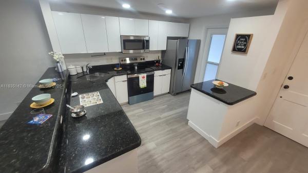 Pine Drive Manor, 1100 Pine Dr #101, Pompano Beach, Florida 33060, image 1