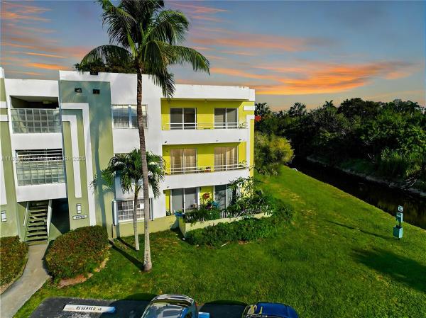 10765 SW 108 Ave 208, Unincorporated Dade County, Florida 33176, image 1
