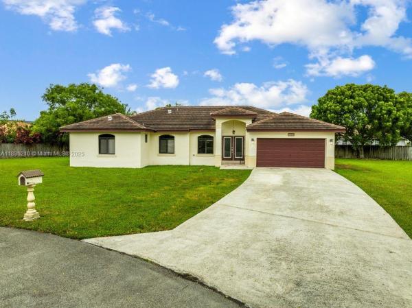 15461 SW 277, Unincorporated Dade County, Florida 33032, image 1