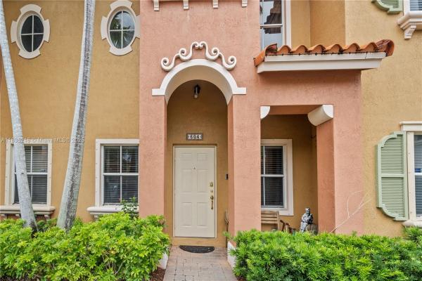 Hampton Isles, 604 SW 107th Ave #706, Pembroke Pines, Florida 33025, image 1