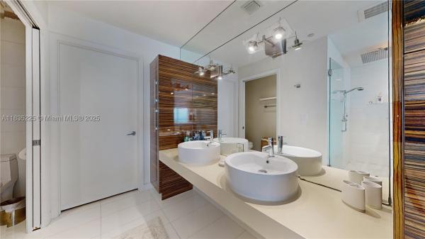 Paramount Bay, 2020 N Bayshore Dr #2801, Miami, Florida 33137, image 2