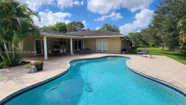 Sunshine Acres, 10801 SW 57th Pl, Davie, Florida 33328, image 2