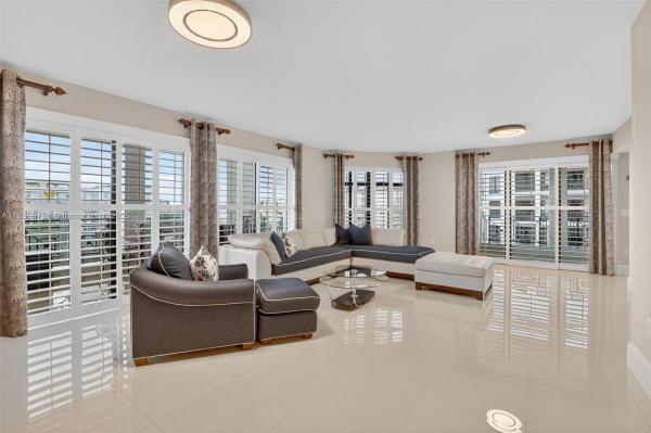 200 East Palmetto Park, 200 E Palmetto Park Rd #714, Boca Raton, Florida 33432, image 1