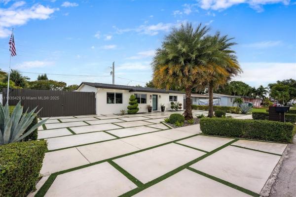 Palm Springs North, 8115 NW 185th Ter, Hialeah, Florida 33015, image 2