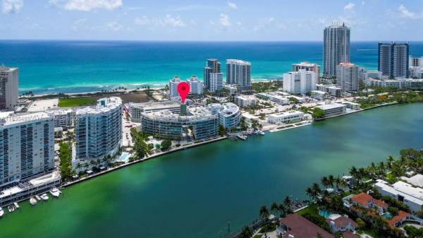 Peloro, 6620 Indian Creek Dr 105, Miami Beach, Florida 33141, image 1