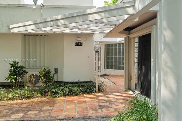 Palm Miami Heights, 5845 SW 88th St #2, South Miami, Florida 33156, image 1