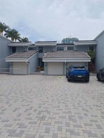 Poinciana Island Yacht & Racquet Club, 255 Poinciana Dr #605, Sunny Isles Beach, Florida 33160, image 1