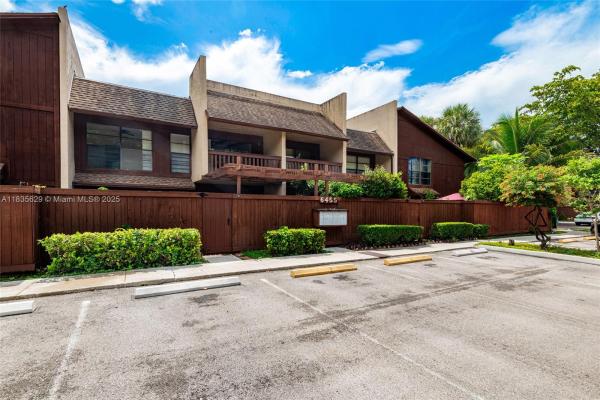 6455 SW SW 116th Pl #C, Unincorporated Dade County, Florida 33173, image 1