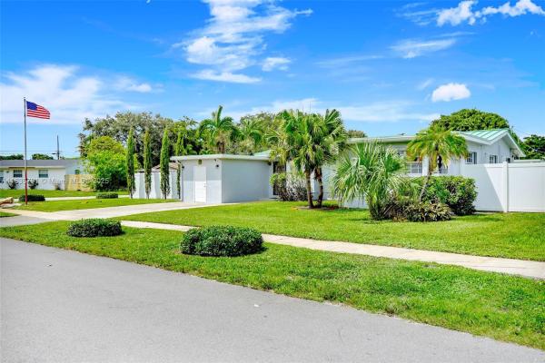 Fairfax Brolliar, 3511 Fairfax Dr, Fort Lauderdale, Florida 33312, image 2