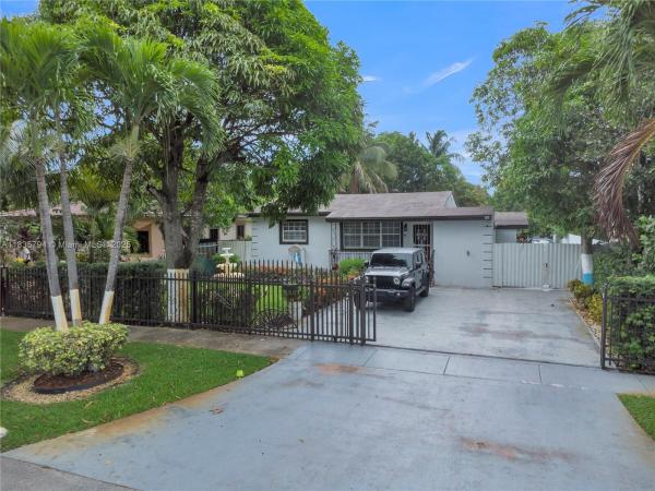 1340 NW 128th St, Miami, Florida 33167, image 1