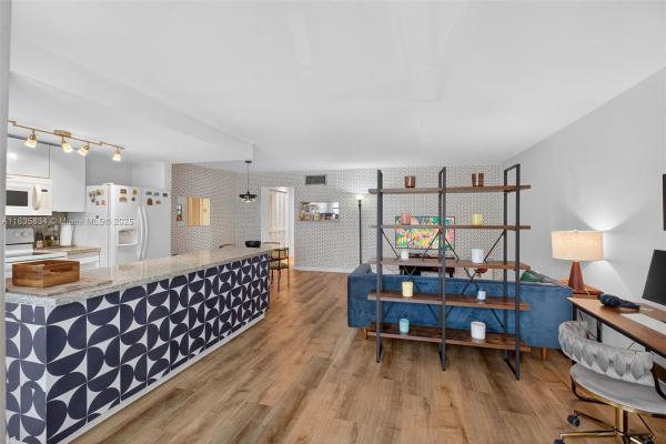 Golden House, 1340 Lincoln Rd #403, Miami Beach, Florida 33139, image 2