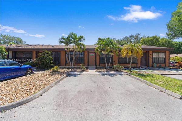 Cedarwoods At Pembroke Lakes, 2311 Elm Ct, Pembroke Pines, Florida 33026, image 1