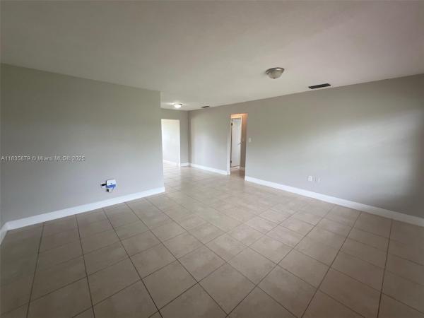 Gold Key Villas, 6837 NW 28th St, Sunrise, Florida 33313, image 3
