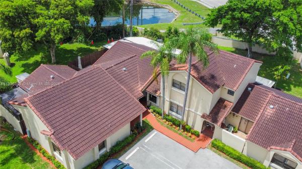 Villa Homes At The Moors, 17012 NW 66th Ct, Hialeah, Florida 33015, image 3