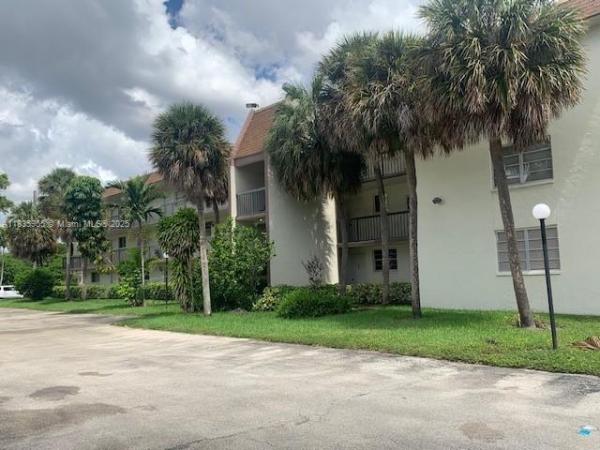 Omega, 7500 NW 17th St #109, Plantation, Florida 33313, image 1