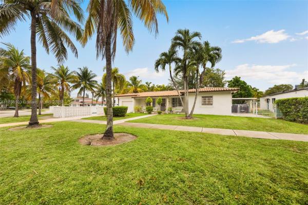 Brickell Estates, 811 SW 25th Rd, Miami, Florida 33129, image 1