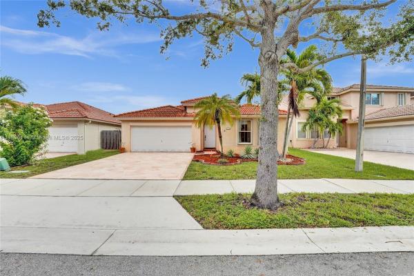 Poinciana Parc, 14125 S Cypress Cove Cir, Davie, Florida 33325, image 1