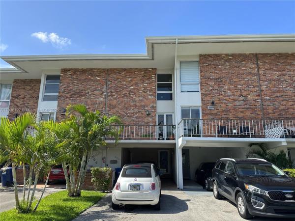 6707 Brookline Dr 6707, Hialeah, Florida 33015, image 1
