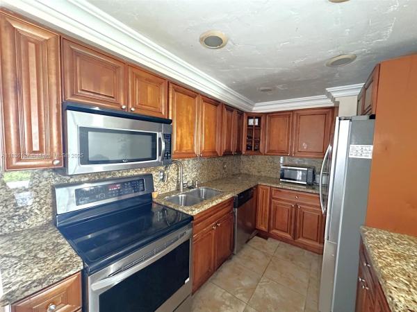 Country Club Of Miami, 6707 Brookline Dr, Hialeah, Florida 33015, image 3