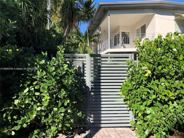 Pine Tree Palms, 4780 Pine Tree Dr 2, Miami Beach, Florida 33140, image 1