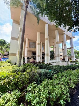 Isola, 770 Claughton Island Dr 1503, Miami, Florida 33131, image 1