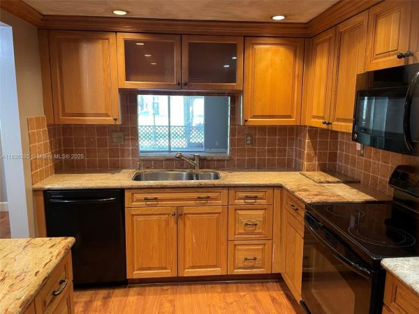 Sherwood Square, 8735 Ramblewood Dr #114, Coral Springs, Florida 33071, image 1