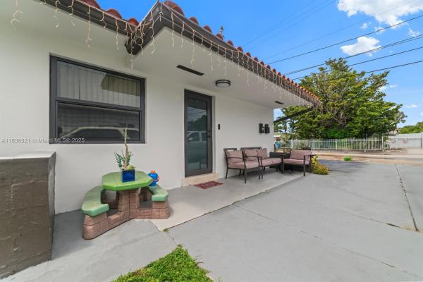 Comfort Gardens, 1136 NW 34th Ave, Miami, Florida 33125, image 2