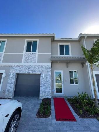 1323 SE 7th Ter, Unincorporated Dade County, Florida 33034, image 1