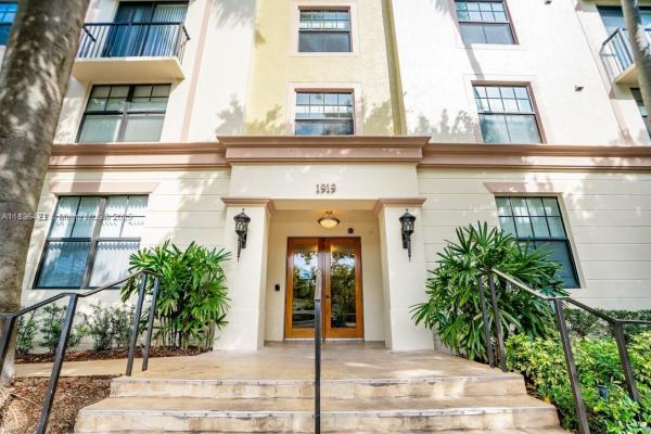 Regent Park At Young Circle, 1919 Van Buren St #802A, Hollywood, Florida 33020, image 1