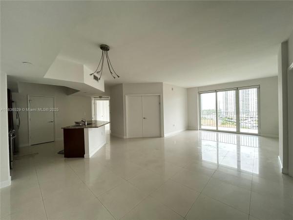 Turnberry Village South Tower, 19900 E Country Club Dr #1005, Aventura, Florida 33180, image 1