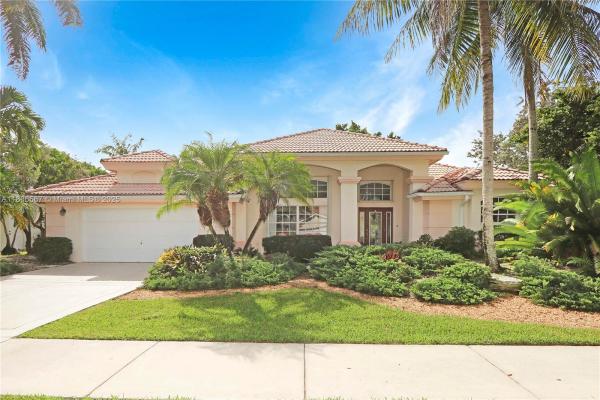 2725 Fairways Dr, Homestead, Florida 33035, image 1