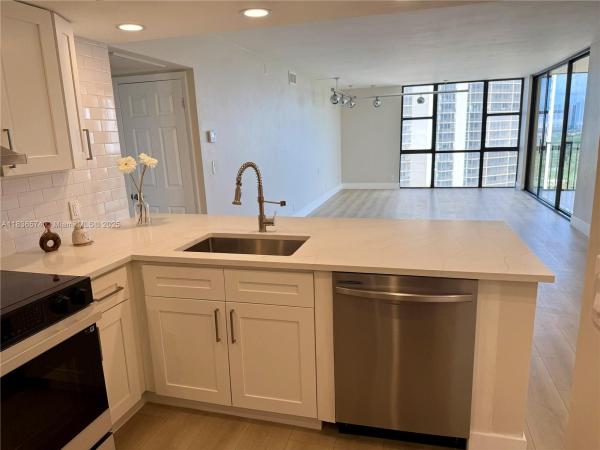 Coronado Towers, 20335 W Country Club Dr 1203, Aventura, Florida 33180, image 1
