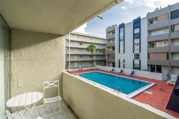 Samari Lake East, 10000 NW 80th Ct #2247, Hialeah Gardens, Florida 33016, image 1