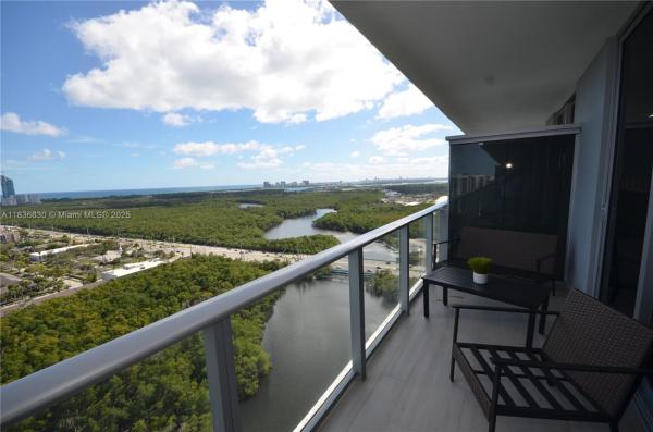 The Harbour South Tower, 16385 Biscayne Blvd #2820, North Miami Beach, Florida 33160, image 1