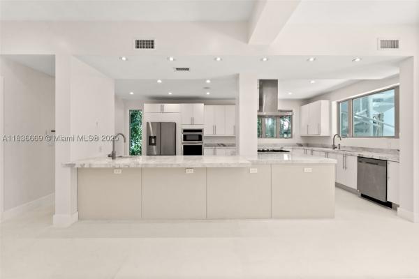 La Gorce Golf, 5625 N Bay Rd, Miami Beach, Florida 33140, image 1